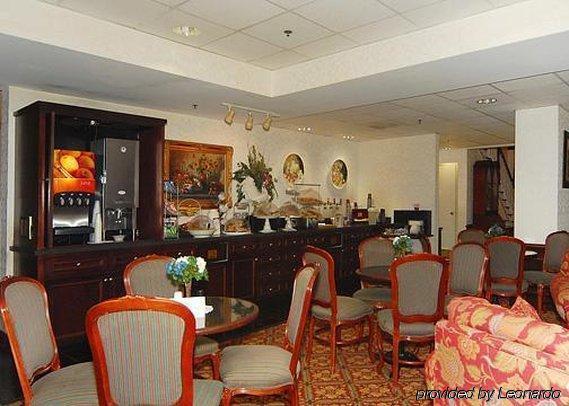 Four Points By Sheraton Greensboro Airport מסעדה תמונה