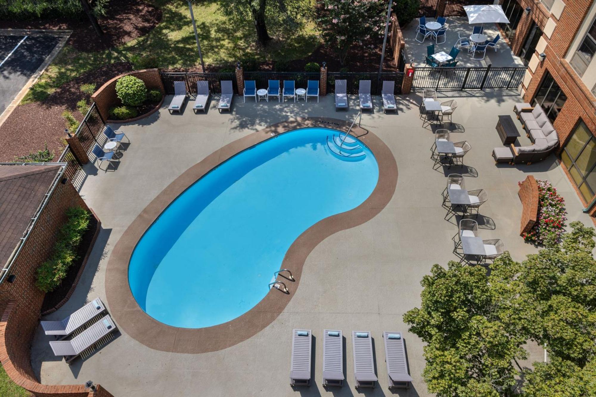 Four Points By Sheraton Greensboro Airport מראה חיצוני תמונה