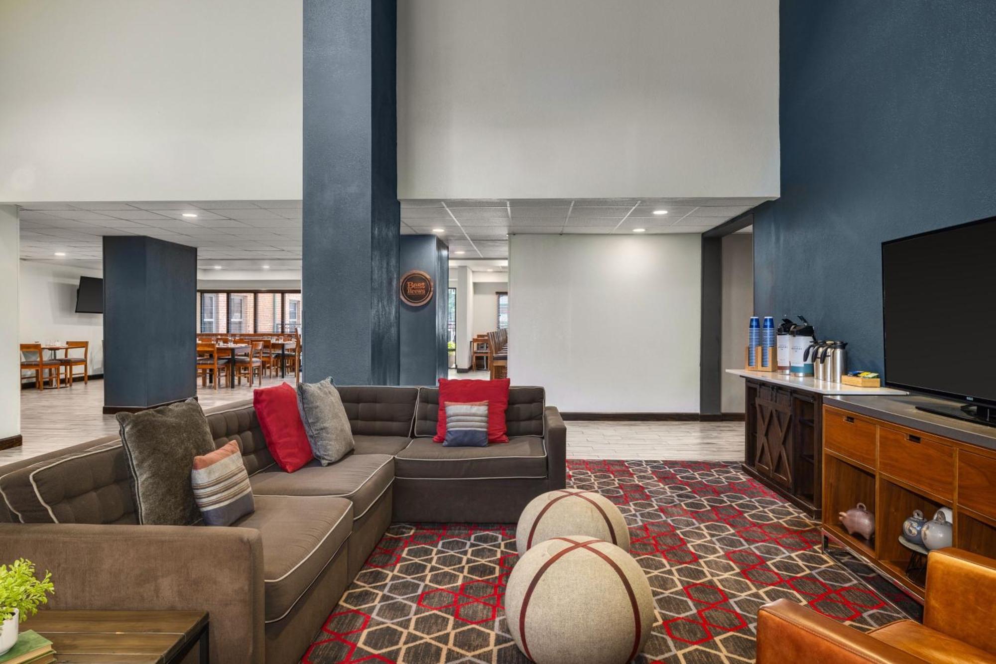 Four Points By Sheraton Greensboro Airport מראה חיצוני תמונה