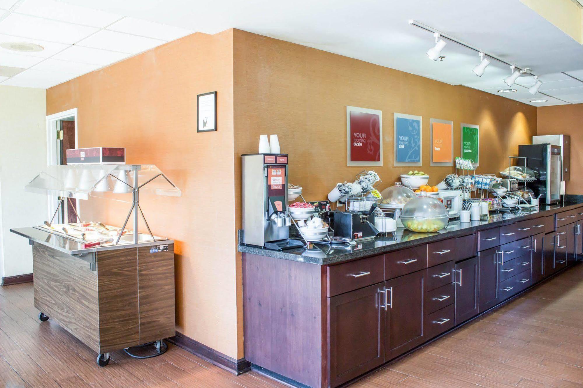 Four Points By Sheraton Greensboro Airport מראה חיצוני תמונה